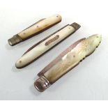 A Victorian silver and mother of pearl fruit knife, maker JF, Birmingham 1869, l. when open 14 cm,