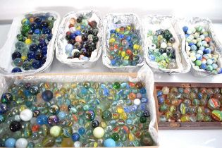 A large collection of Victorian and later marbles (Qty)