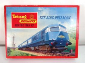 A Tri-ang Railways RS52 OO gauge The Blue Pullman set, boxed