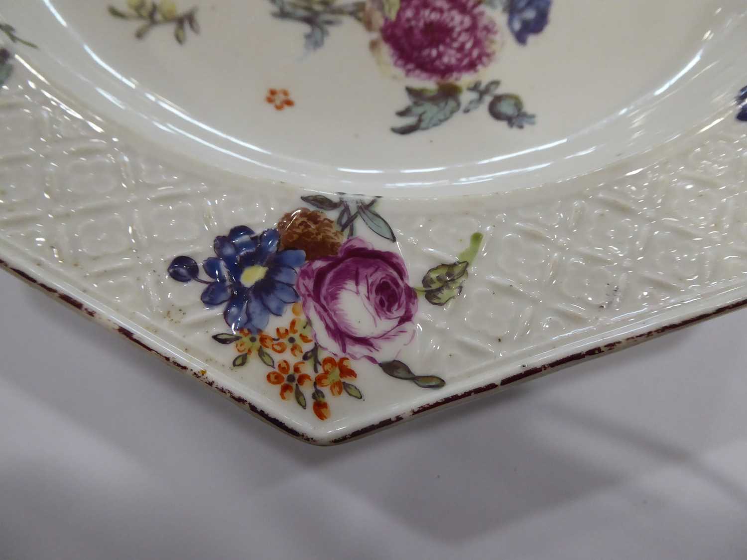 A Chelsea cabinet plate decorated with floral sprays, d. 23.5 cm, together with a similar - Image 5 of 6