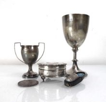 An Edwardian silver goblet of typical form, Mappin & Webb, Birmingham 1905, h. 14.5 cm and a