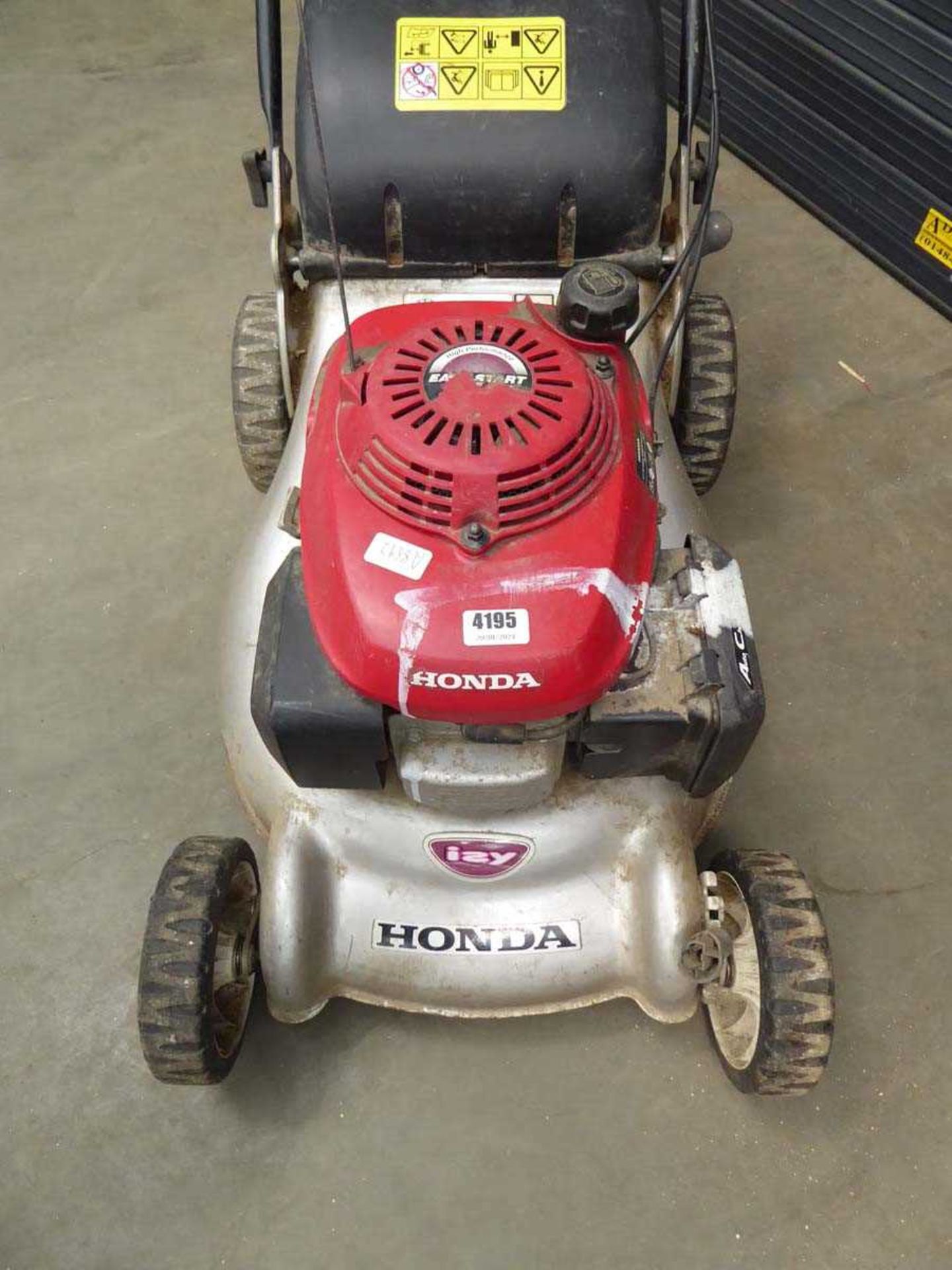 +VAT Honda petrol powered rotary mower with grass box - Image 2 of 2