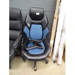 +VAT Blue and black gaming style chair with detached arms (broken back)