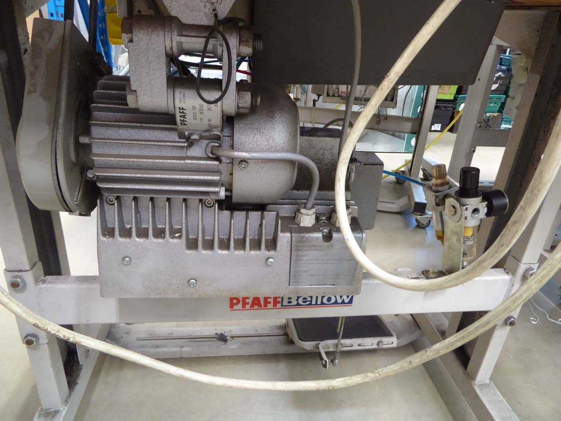 +VAT PFAFF industrial sewing machine - Image 5 of 5