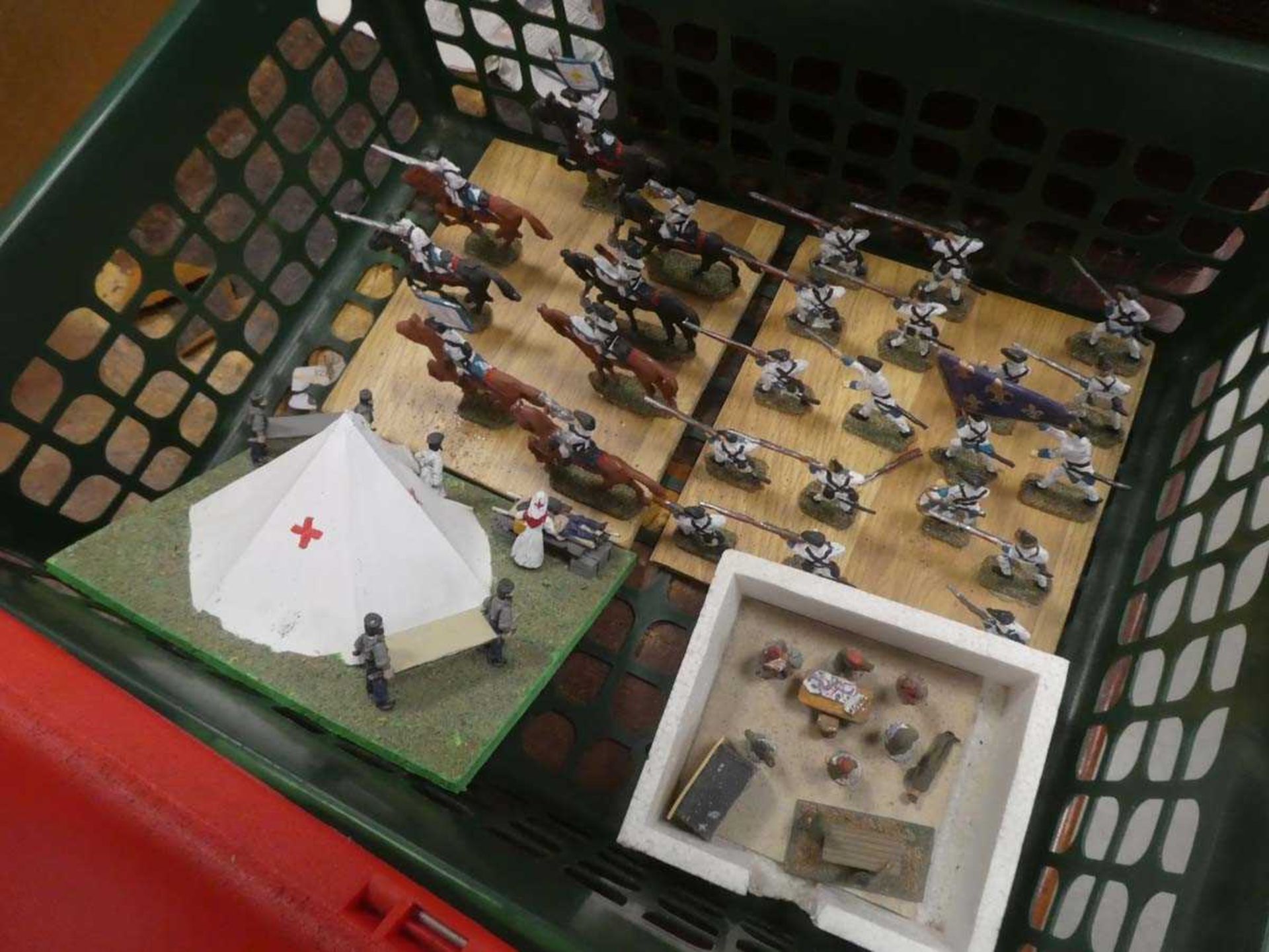 6 boxes containing large quantity of painted lead soldiers - Image 7 of 11