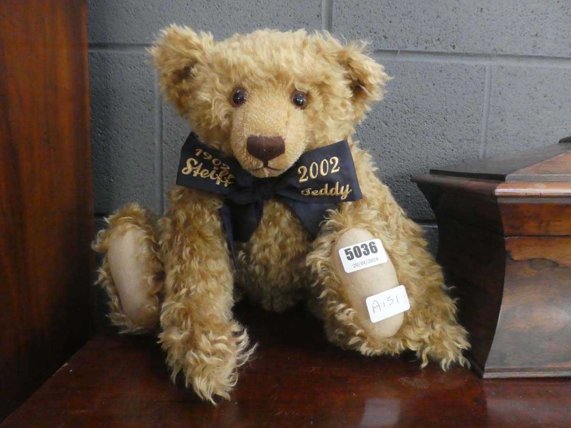 Steiff 2002 teddy bear