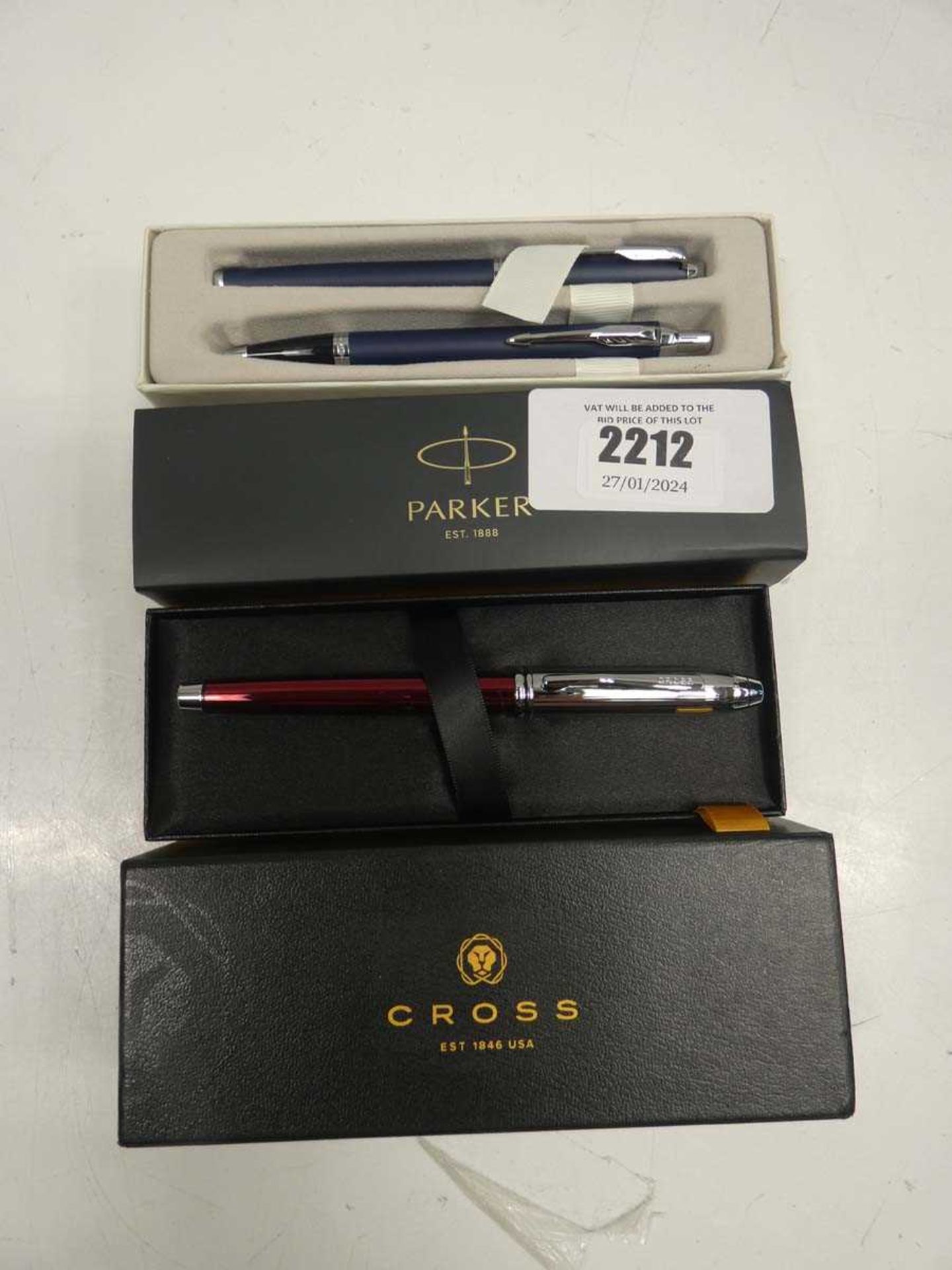 +VAT Set of ballpoint and fountain Parker Pens and ballpoint Cross pen