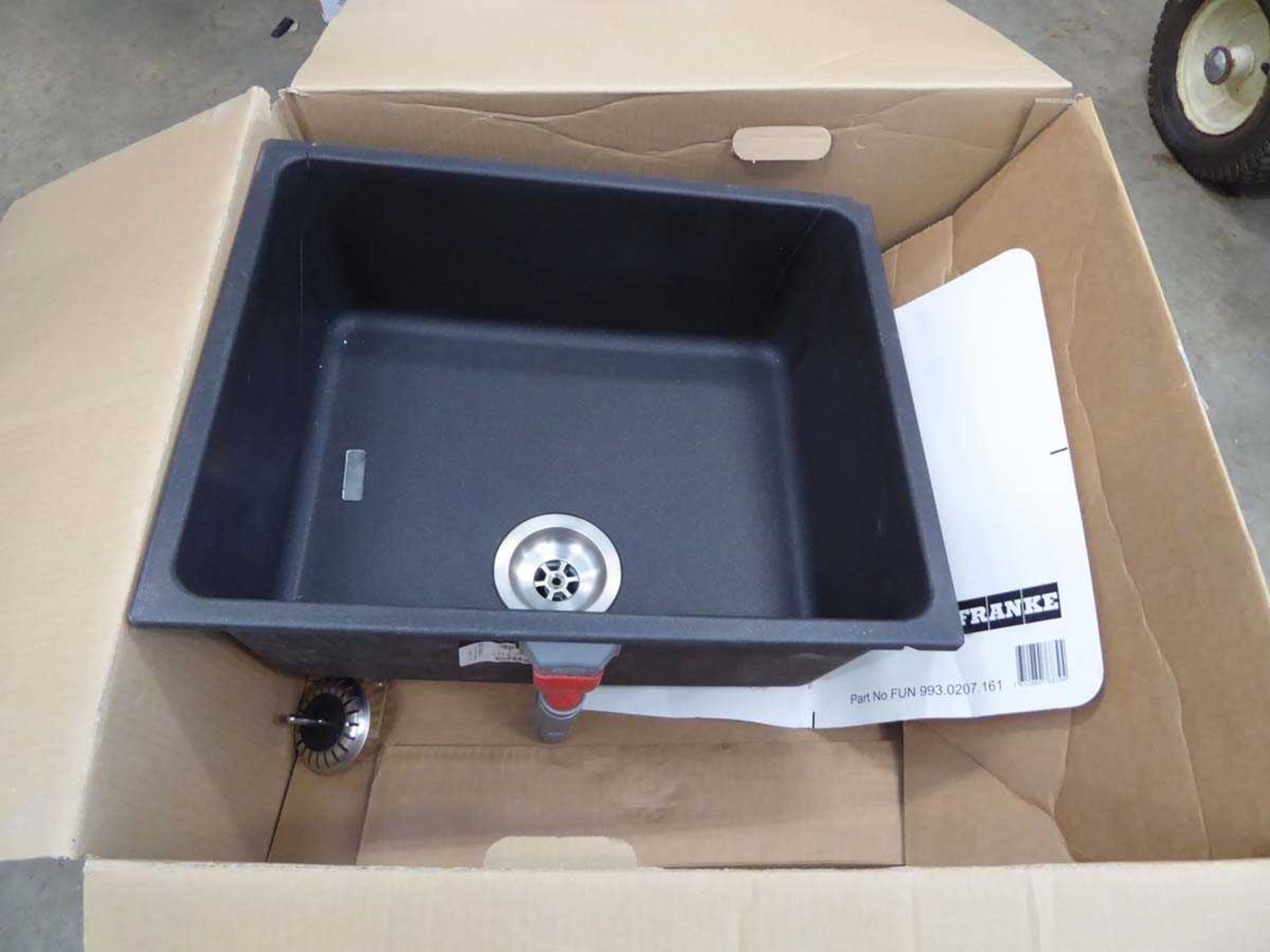 +VAT Frankie boxed sink