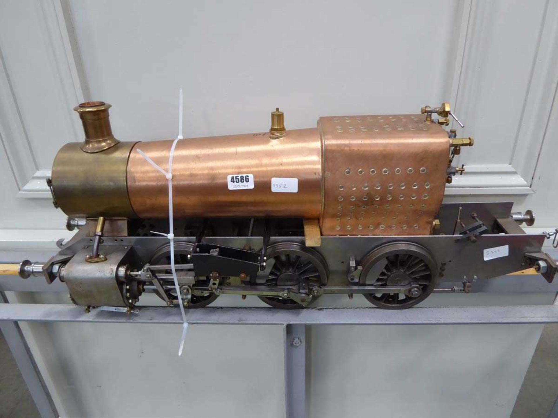 Copper model steam engine with stand - Image 2 of 4