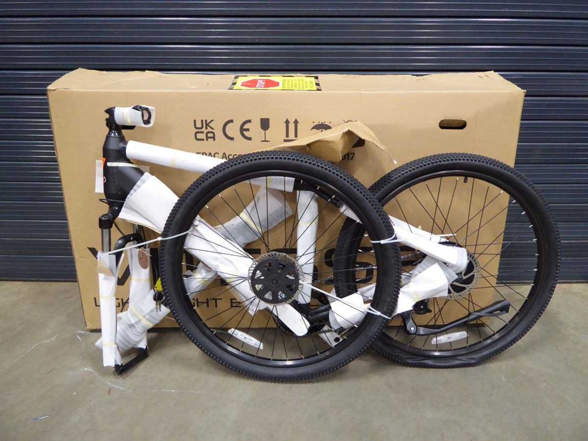 +VAT Vitesse boxed electric bike