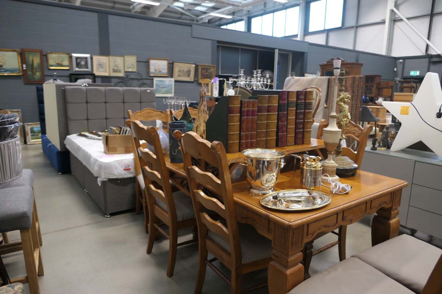 Saleroom 5 Weekly Furniture & Effects