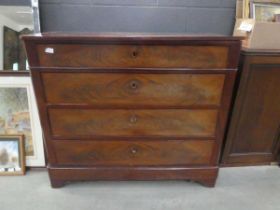 Victorian mahogany chest of 4 drawers