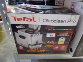 +VAT Boxed Tefal Oleoclean Pro deep fryer