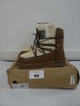 +VAT Boxed pair of D.Franklin Nordic boots size 37