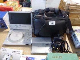 Audiovox portable DVD player with bag