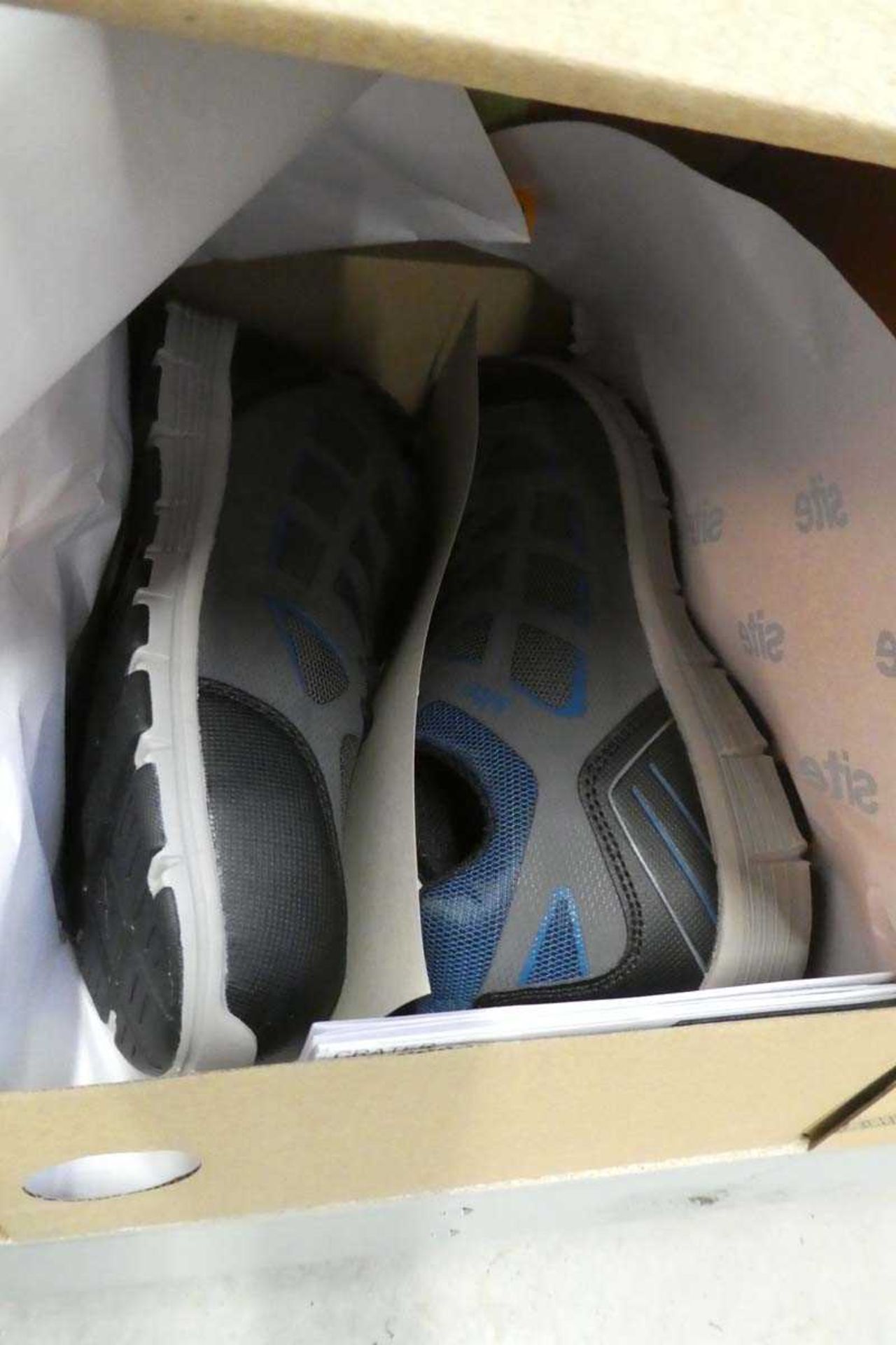 +VAT Pair of men's Site Crater seamless mesh trainers in grey and blue - size 11UK - Image 2 of 2