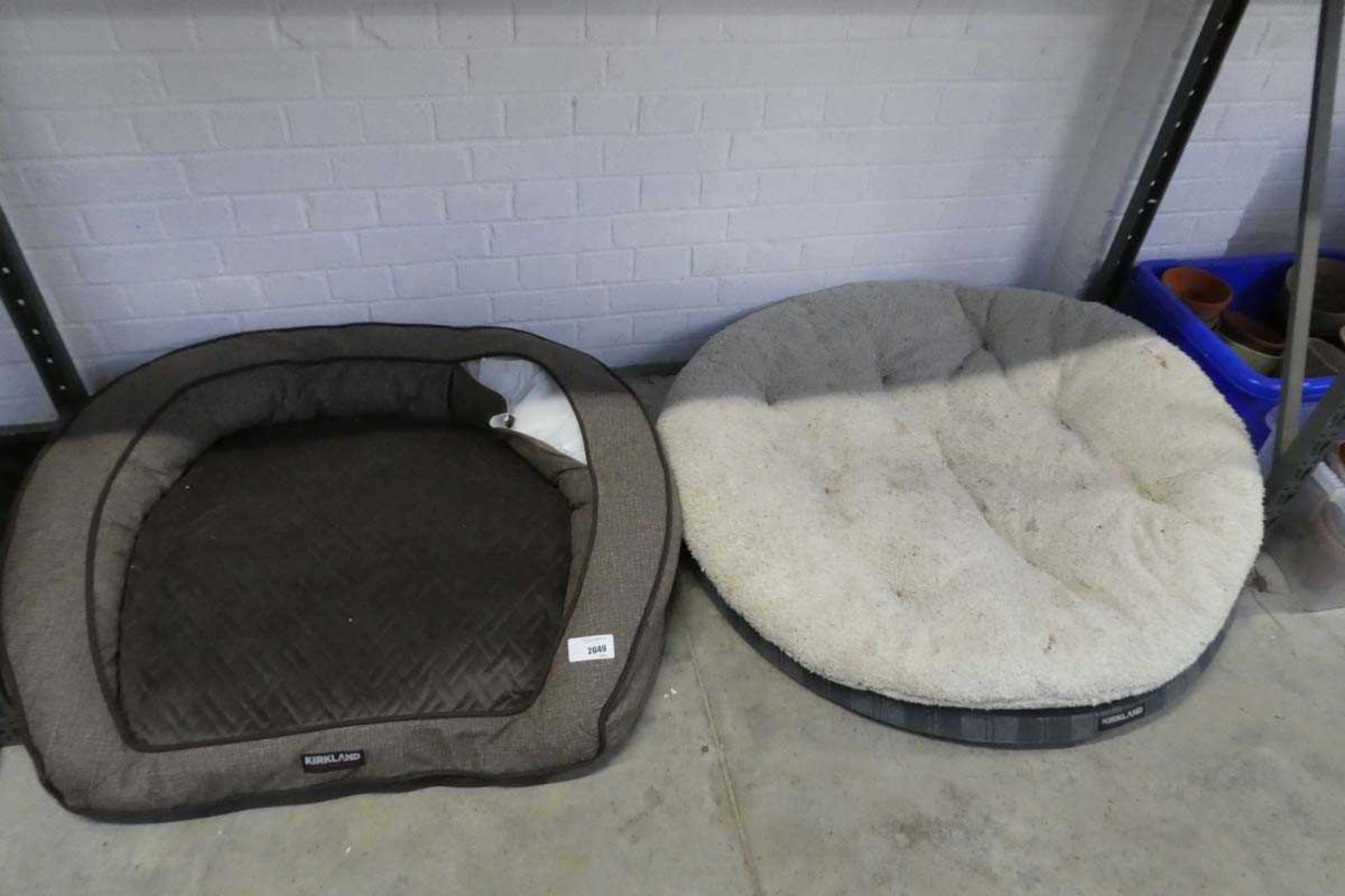 +VAT Large grey and cream Kirkland Signature circular dog bed with Kirkland Signature 2 tone brown