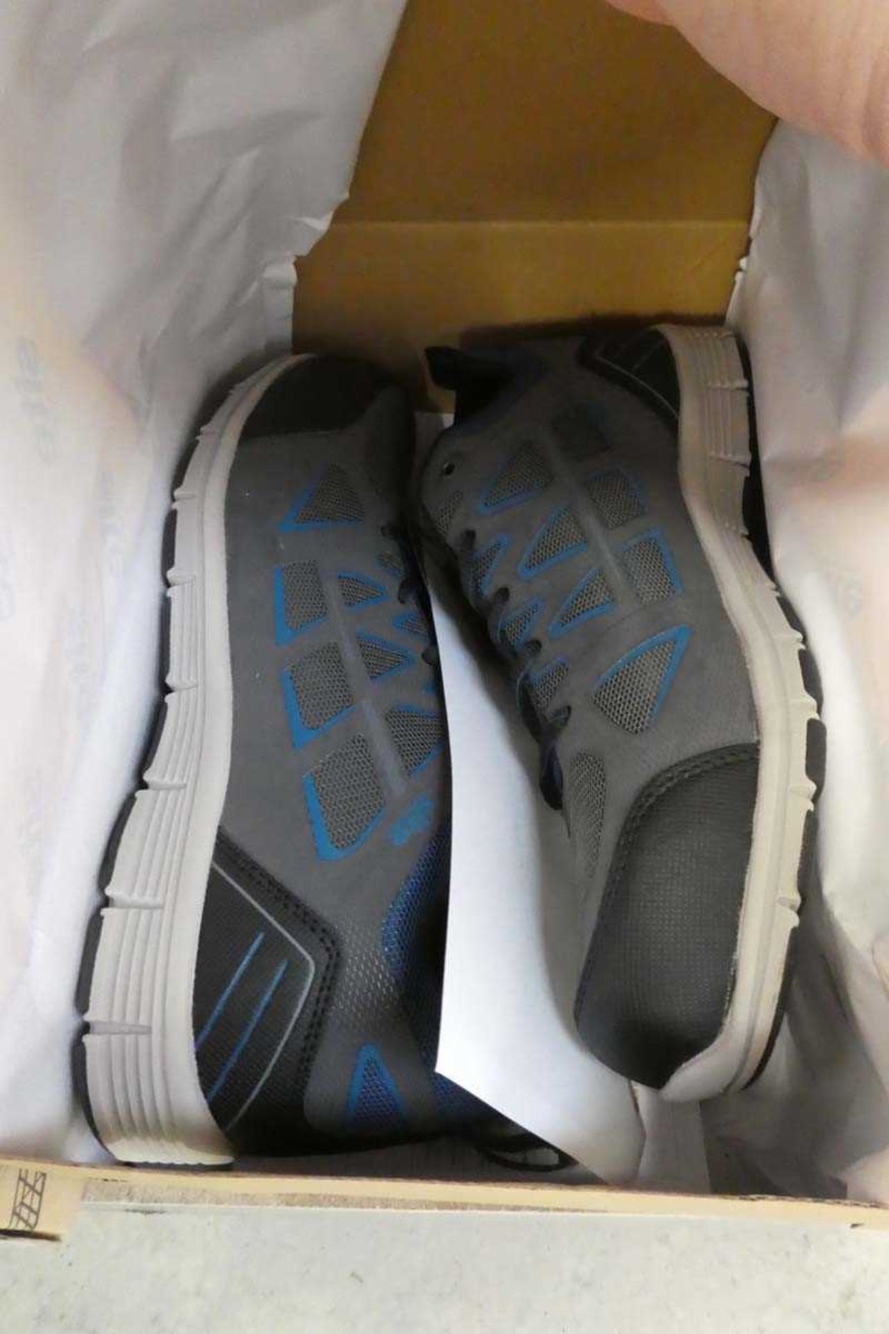 +VAT Pair of men's Site Crater seamless mesh trainers in grey and blue - size 11UK - Image 2 of 2