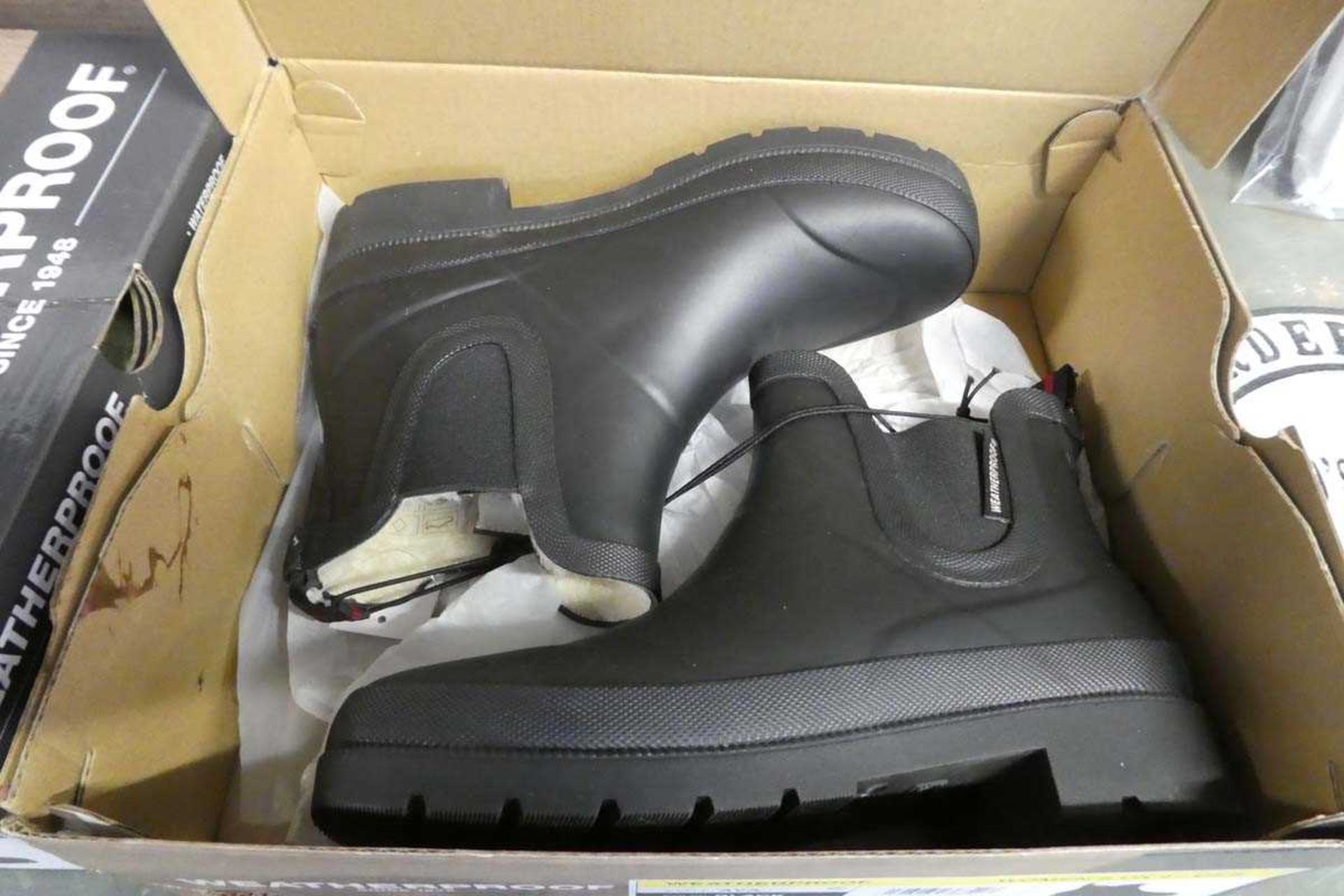 +VAT Pair of ladies black weatherproof boots (size UK 4) - Image 2 of 2