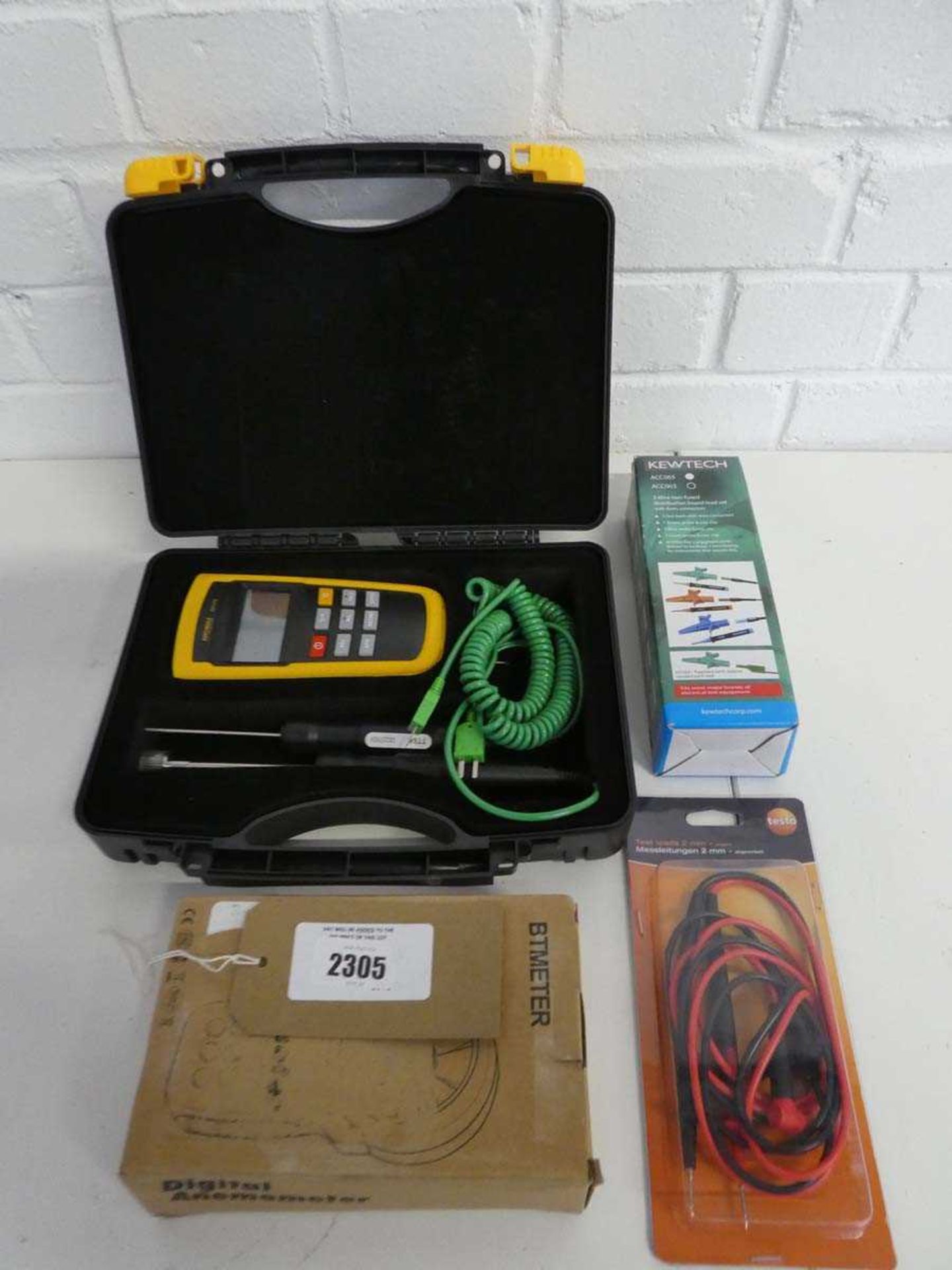 +VAT Cased Martindale electric DT173 PAT tester with Kewtech ACC605 3 wire non-fused distribution