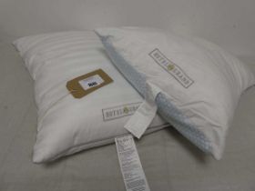 +VAT 2 Hotel Grand pillows