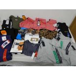 +VAT Approx. 20 items of sportswear incl. Tommy Hilfiger, Ellesse, Hugo Boss, Columbia, Under