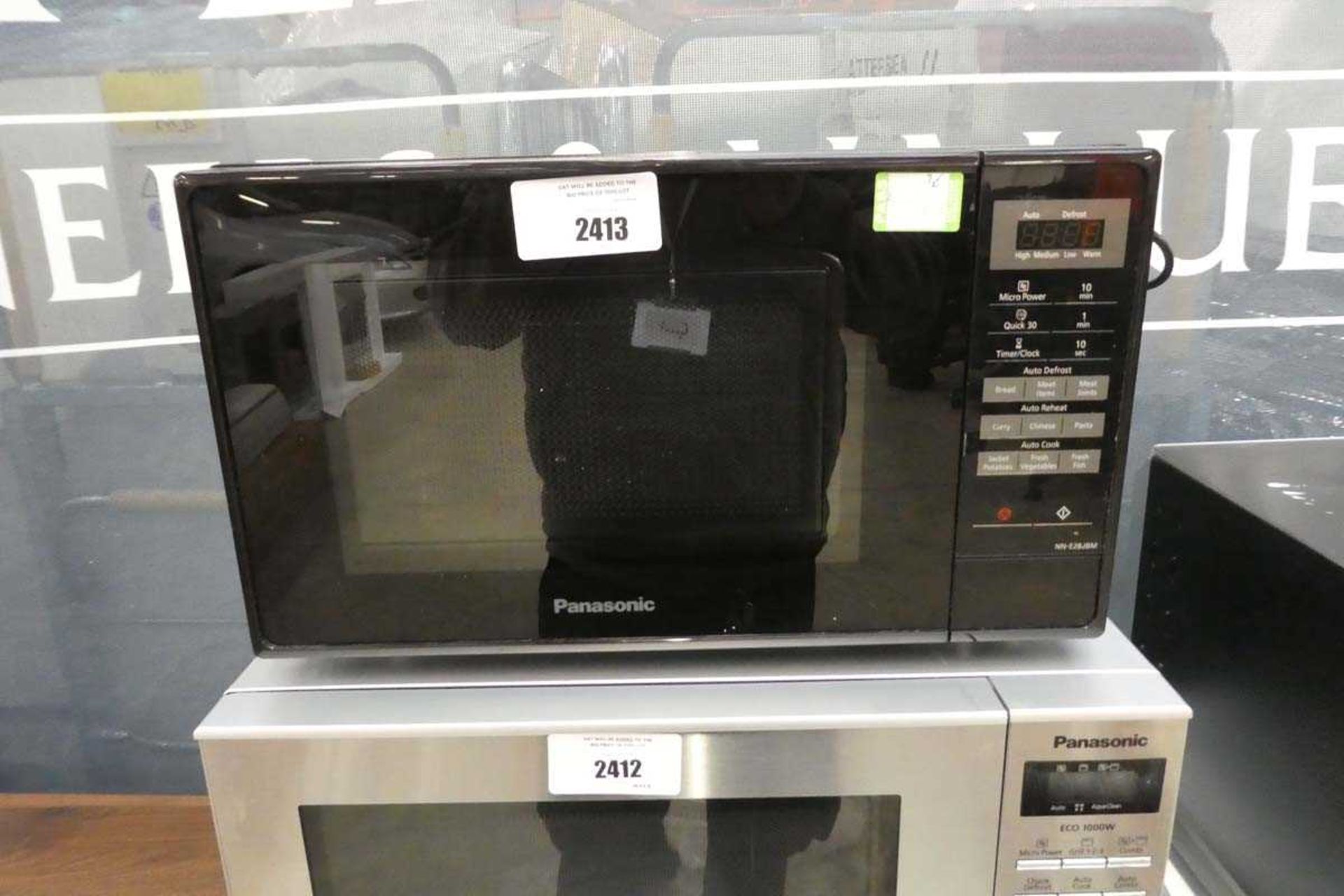 +VAT Panasonic digital microwave (NN-E28JBM)