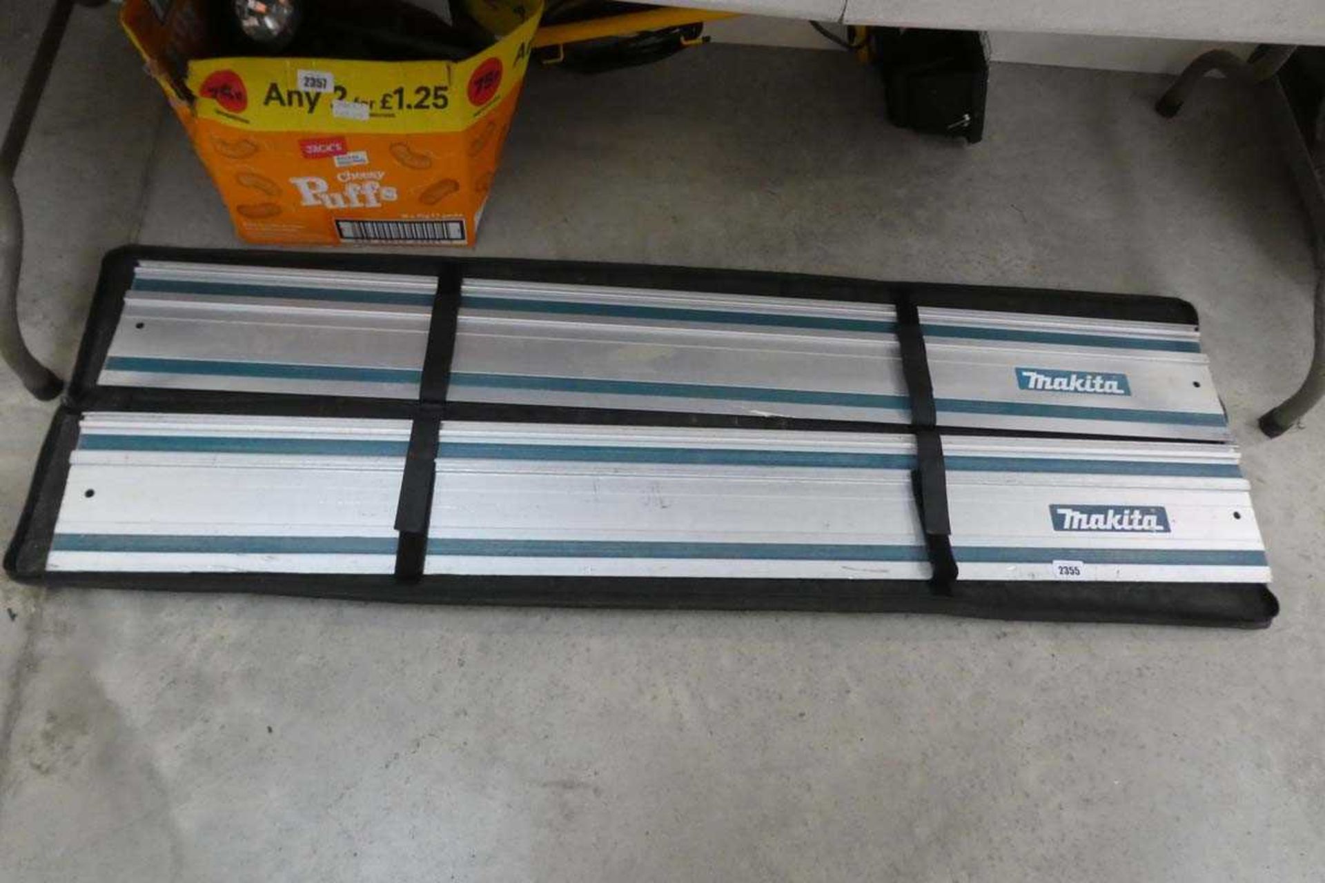 Makita sliding saw platform