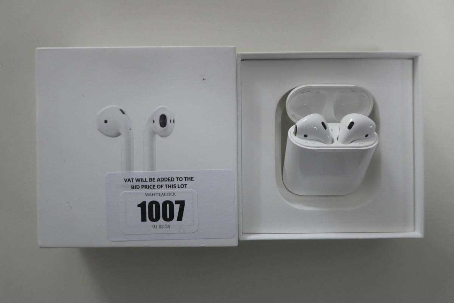 +VAT Apple AirPods with charging case and cable in box (MV7N2ZM/A)