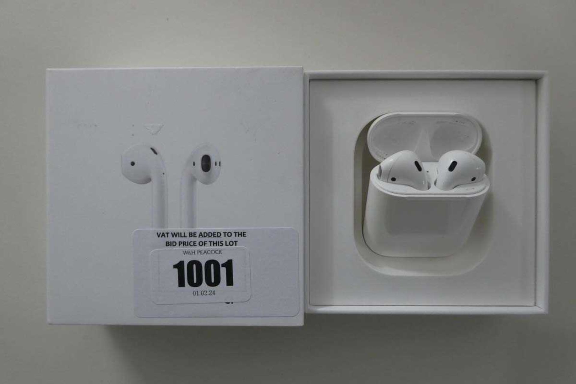 +VAT Apple AirPods with charging case and cable in box (MV7N2ZM/A)