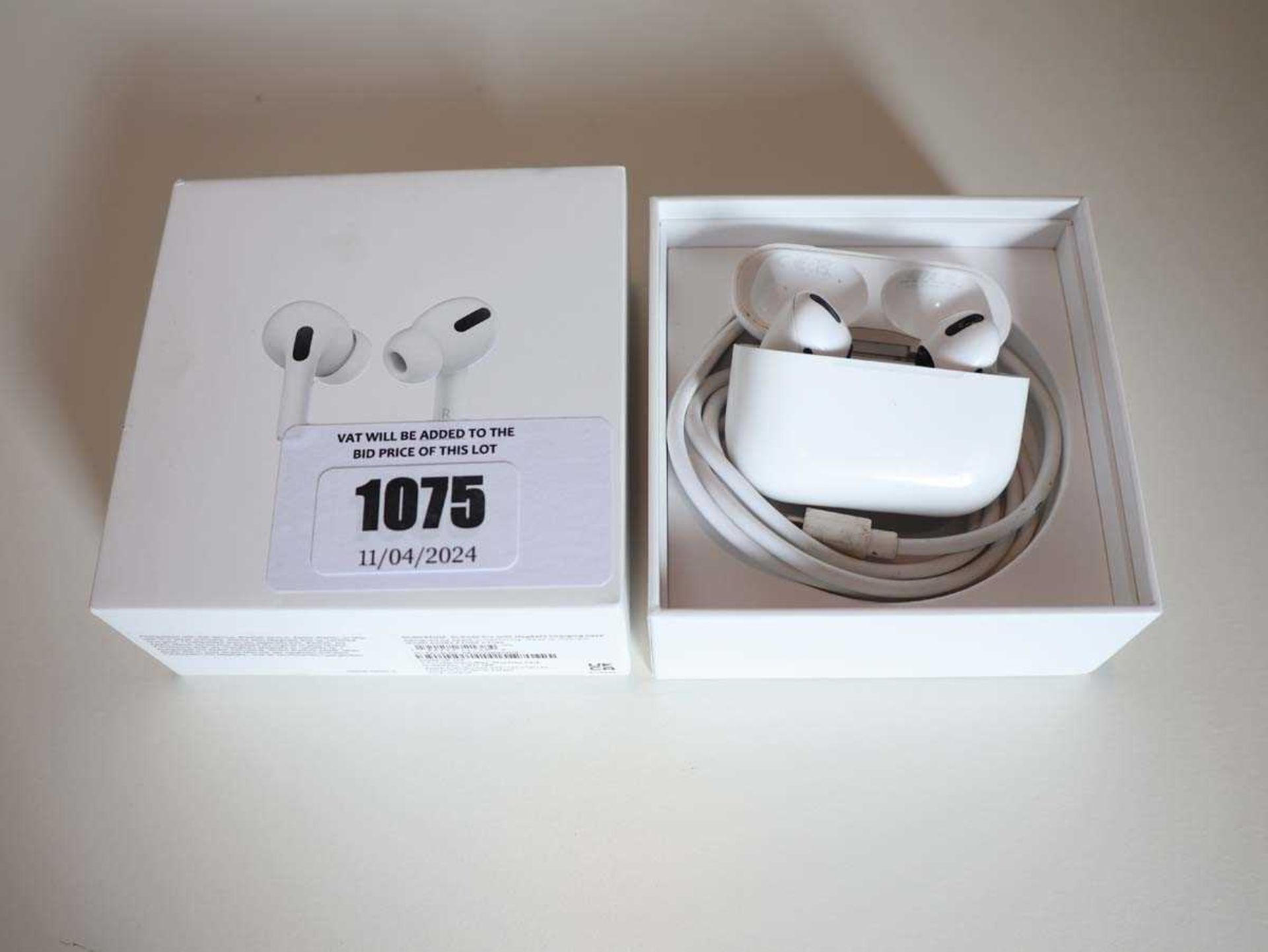 +VAT Apple AirPods Pro with MagSafe charging case and cable in box (MLWK3ZM/A) - Image 3 of 8
