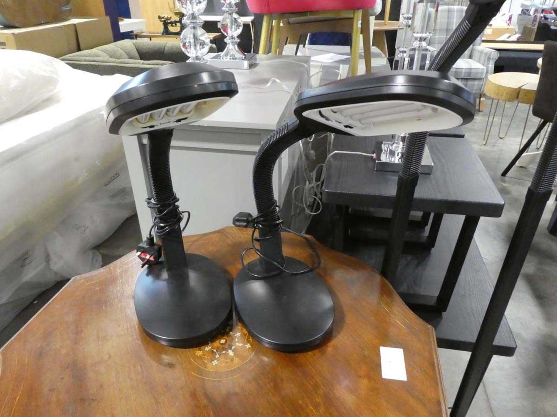 2 pairs of black swan neck lamps including 2 floor standing and 2 desk lights