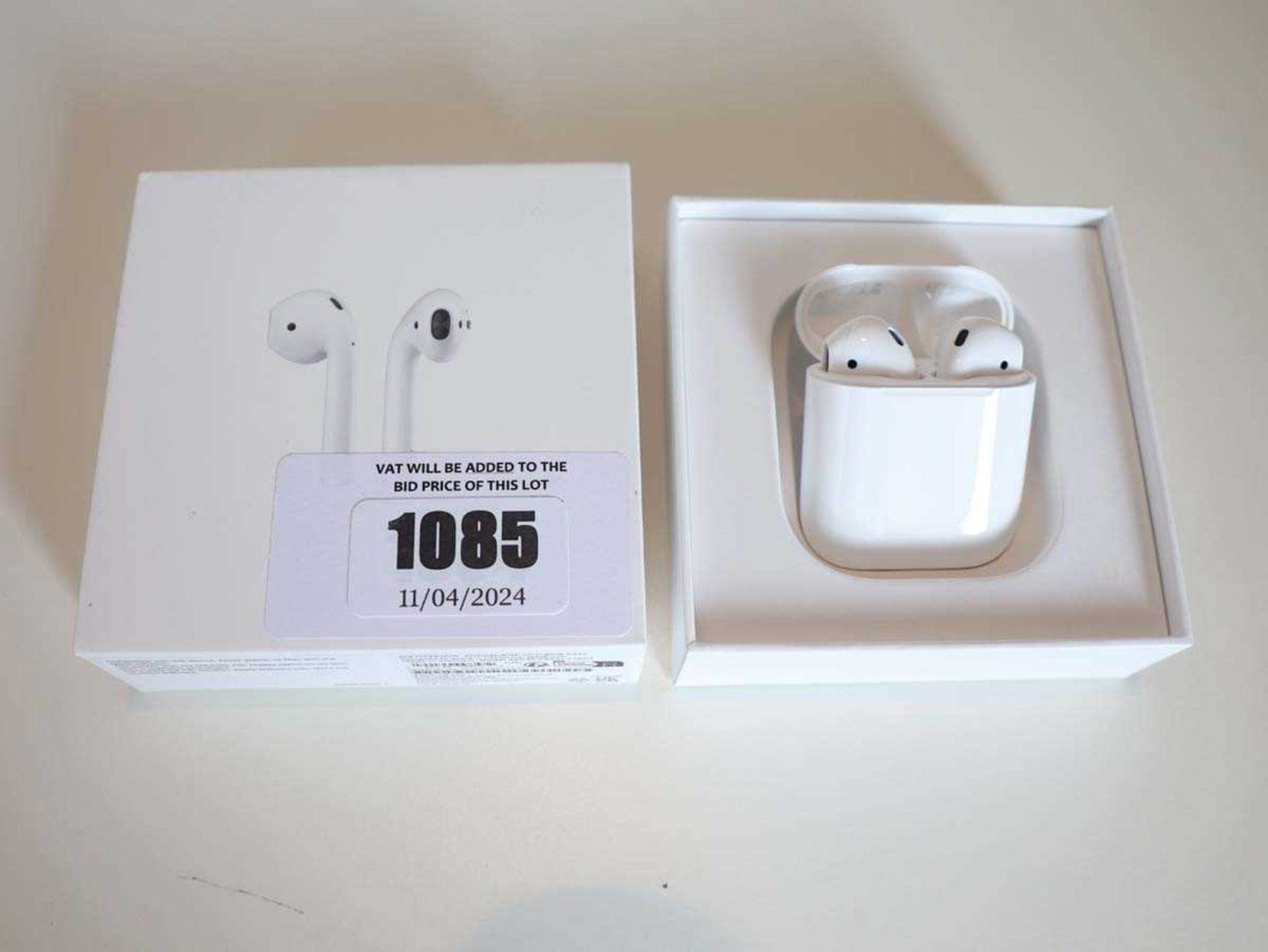 +VAT Apple AirPods with charging case and cable in box (MV7N2ZM/A) - Image 7 of 8