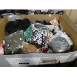 +VAT Pallet containing mixed ladies and men's clothing