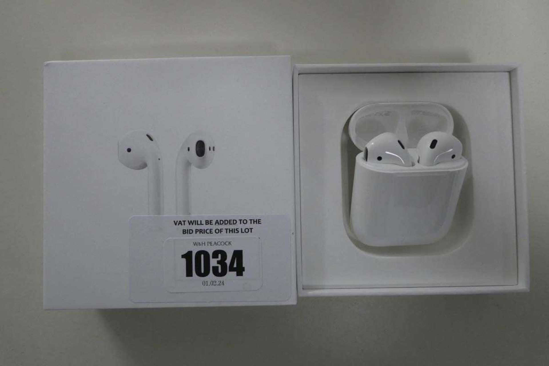 +VAT Apple AirPods with charging case and cable in box (MV7N2ZM/A)