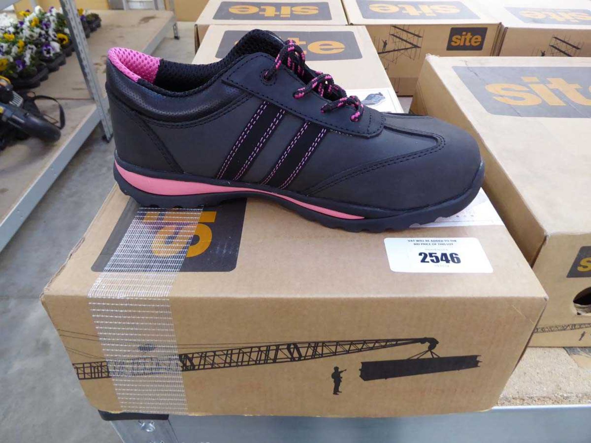 +VAT Boxed Site ladies leather work trainers (size 5)