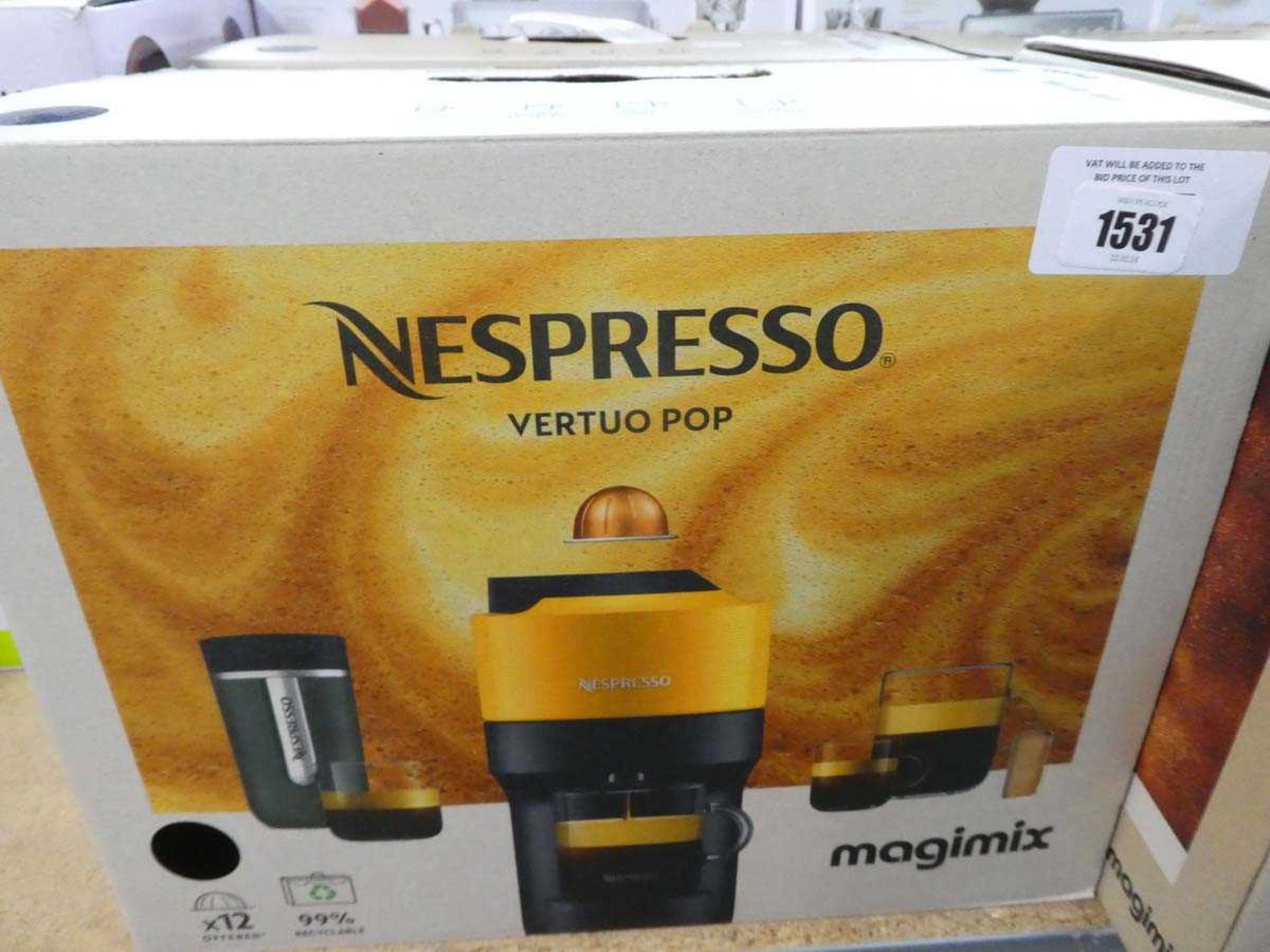 +VAT Nespresso Virtuo coffee machine with various coffee pods