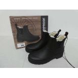 +VAT Pair of boxed womens Weatherproof ankle sock-lined wellies in black (size 6)