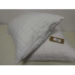 +VAT 2 Hotel Grand memory foam pillows