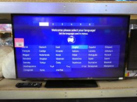 +VAT Panasonic 43" Smart TV with stand and remote - model TX43LX600BZ