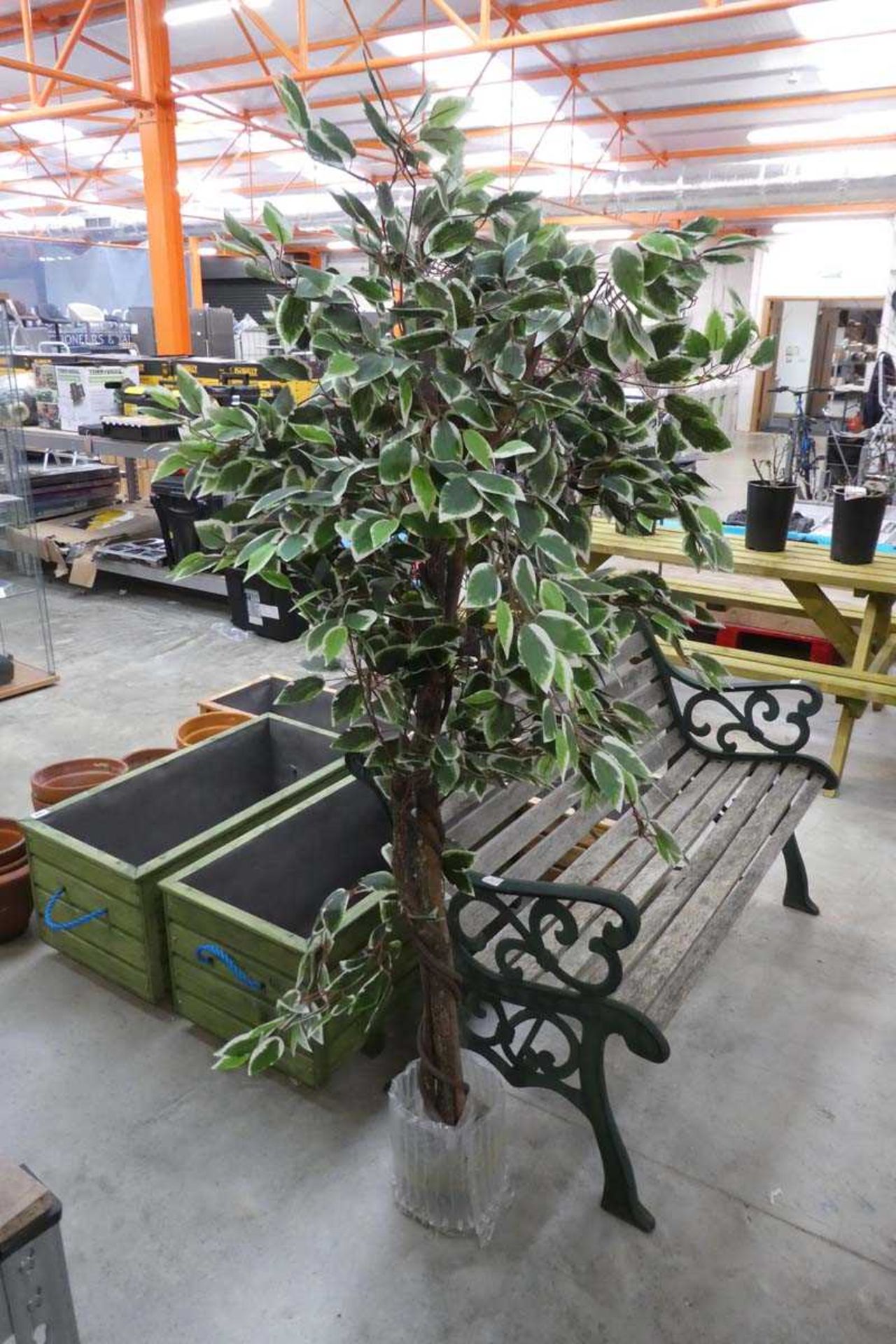 +VAT Large artificial plant