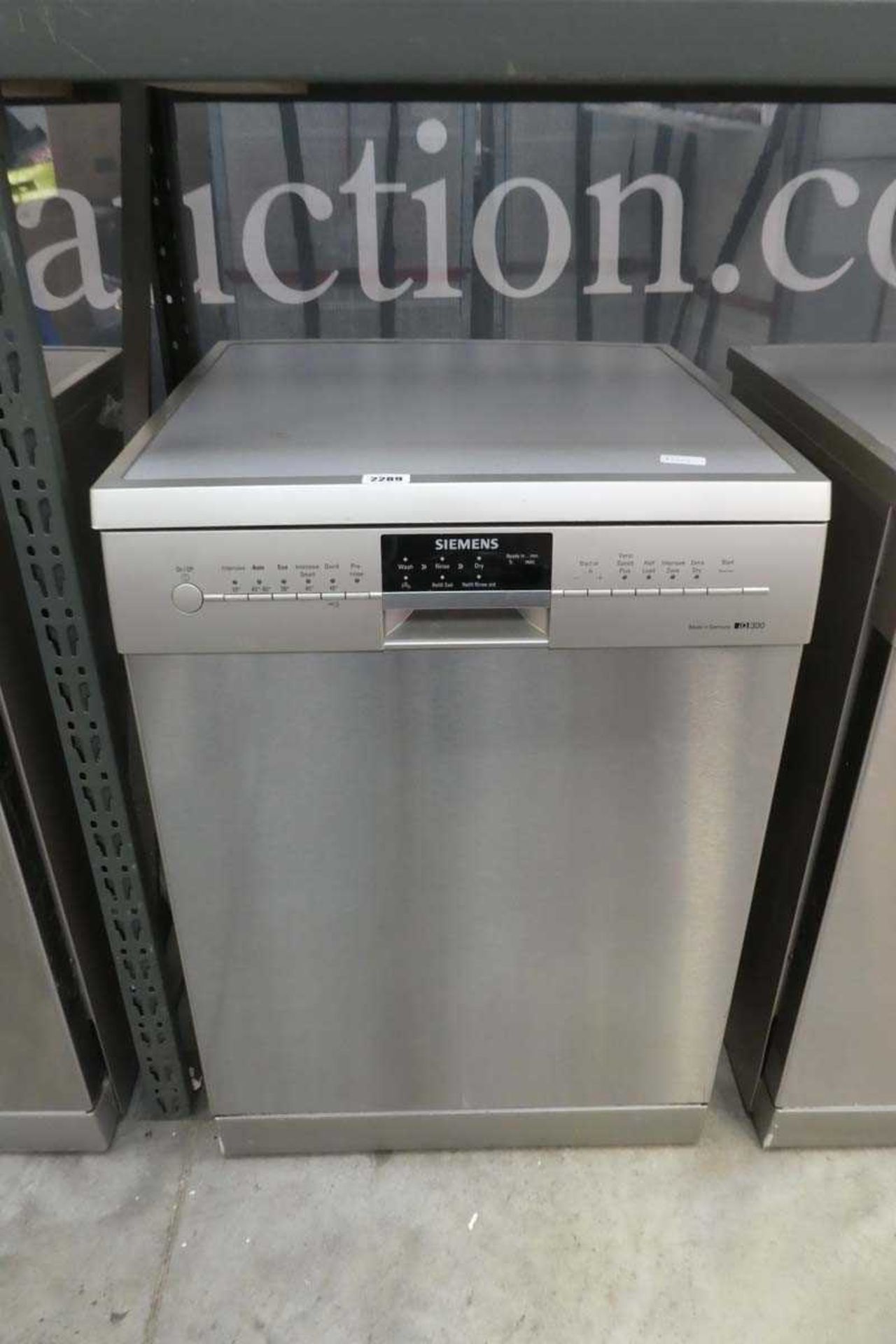 Siemens IQ 300 undercounter dishwasher