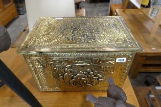 Brass coloured velvet lined box
