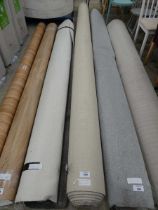 +VAT 4.75x4m roll of light grey carpet