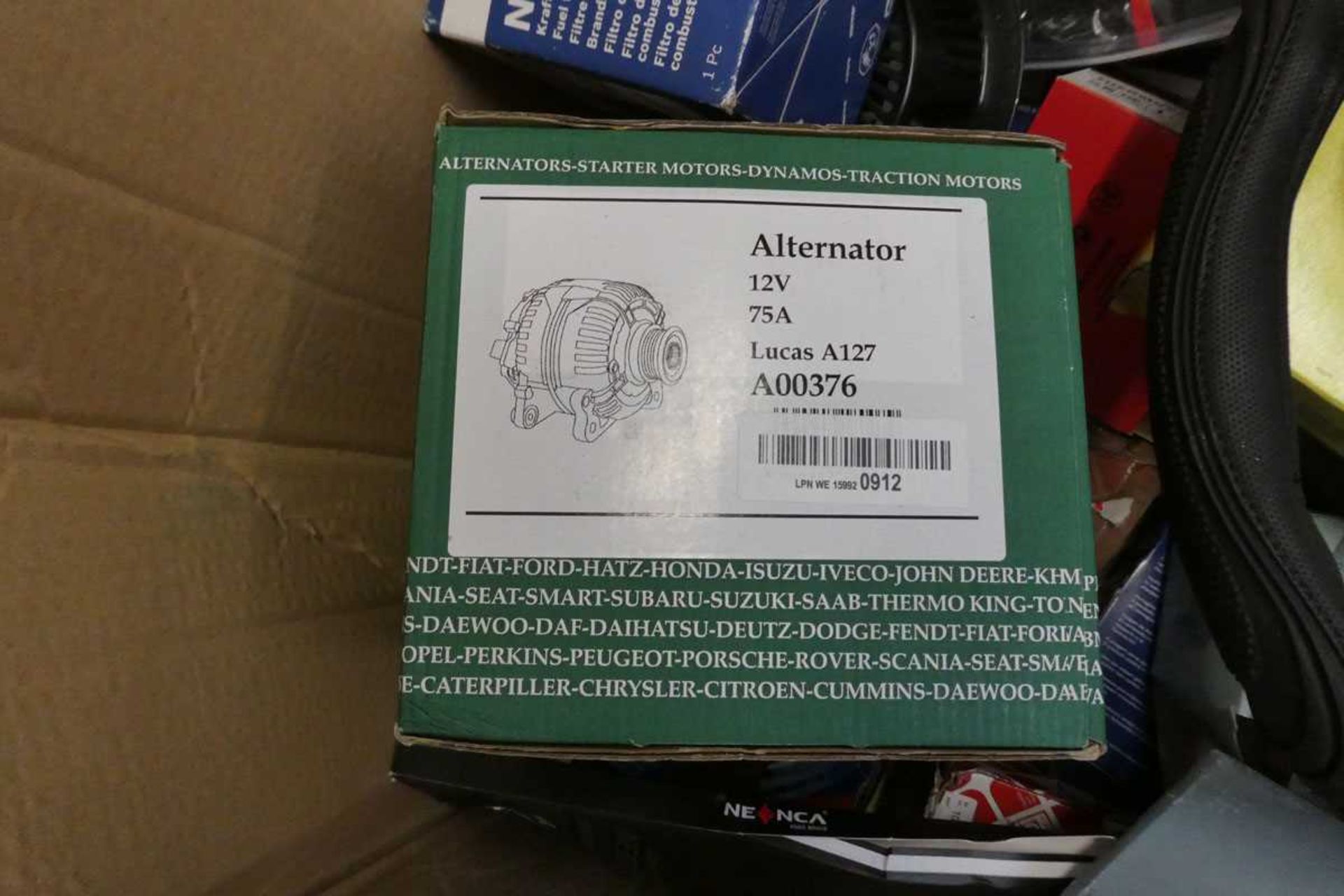 +VAT Pallet box containing mixed car parts incl. mixed branded disc brakes, 12V alternator, steering - Image 4 of 4
