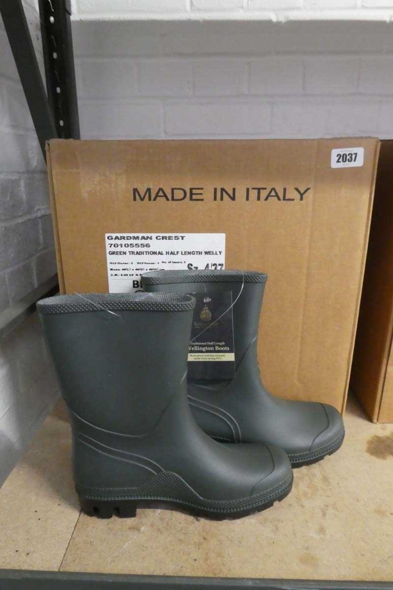 3 boxes containing 5 pairs (each) of Kent and Stowe green traditional half length wellies - size - Image 4 of 4