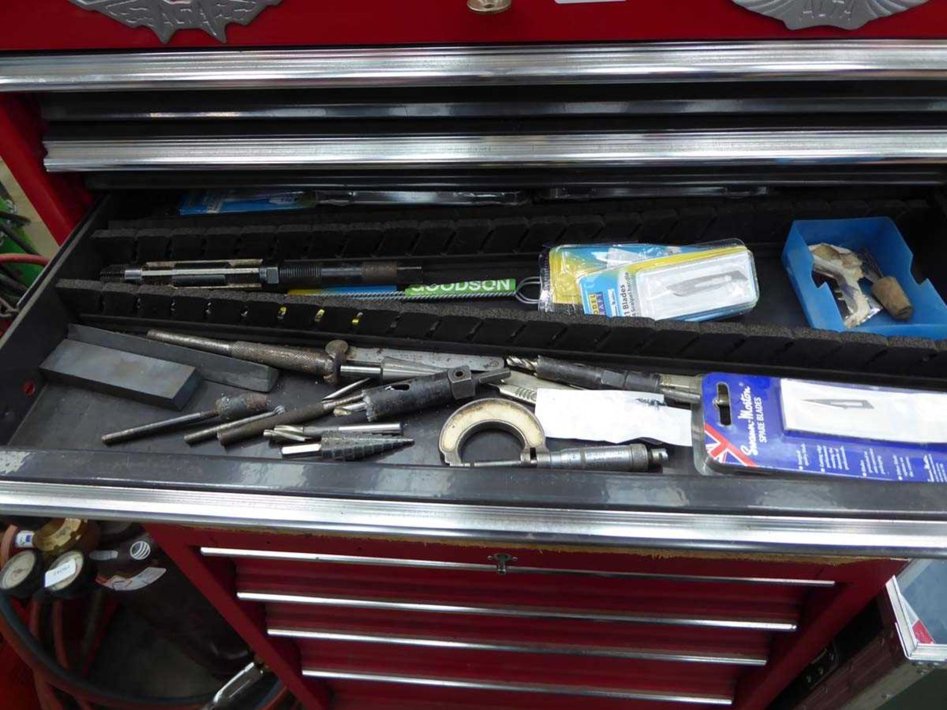 Large double drawer toolbox containing assorted tools inc., spanners, pot riveters, files, blades, - Image 4 of 5