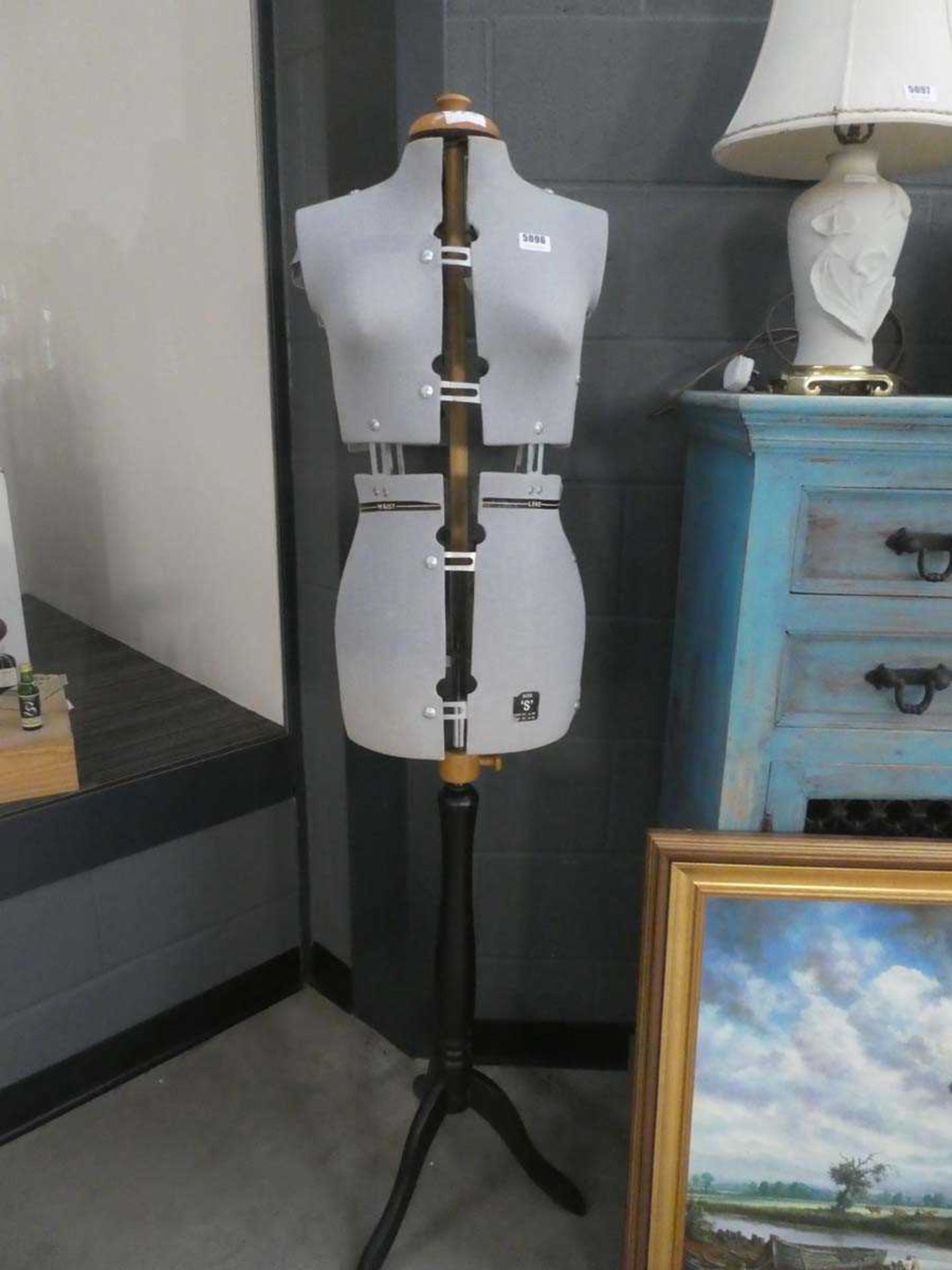 Adjustable tailors dummy