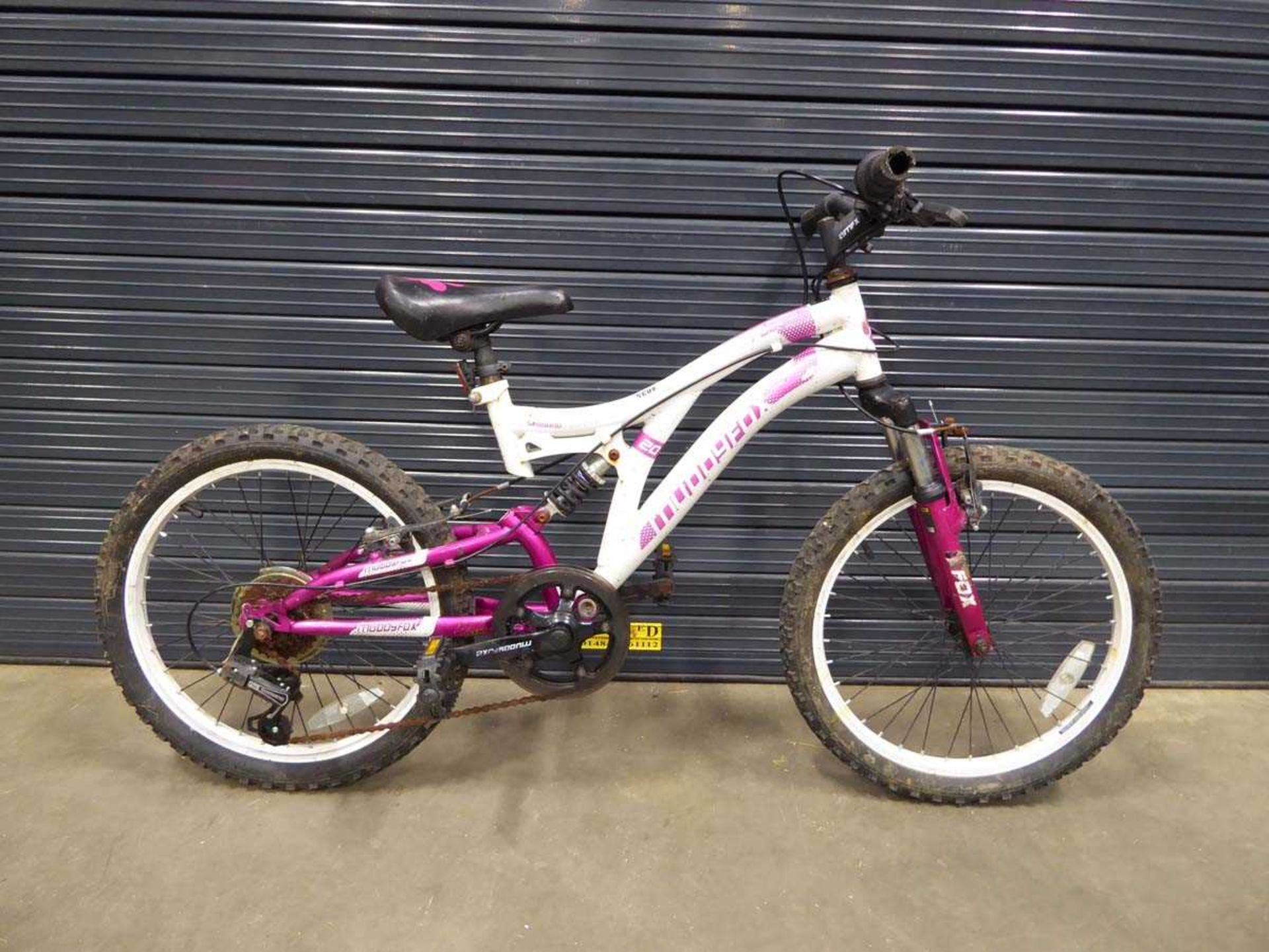 Small Muddy Fox white and pink child's bike