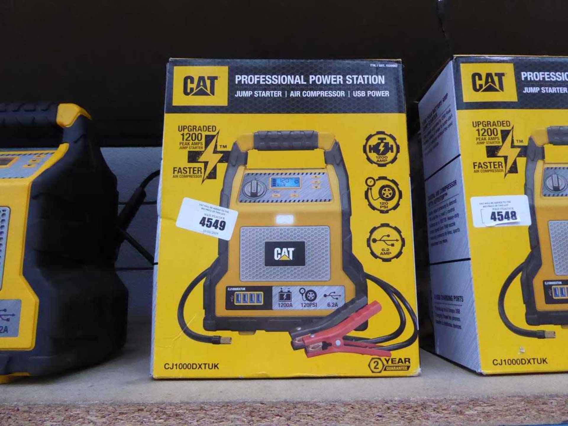 +VAT Cat boxed jump start kit, no charging lead